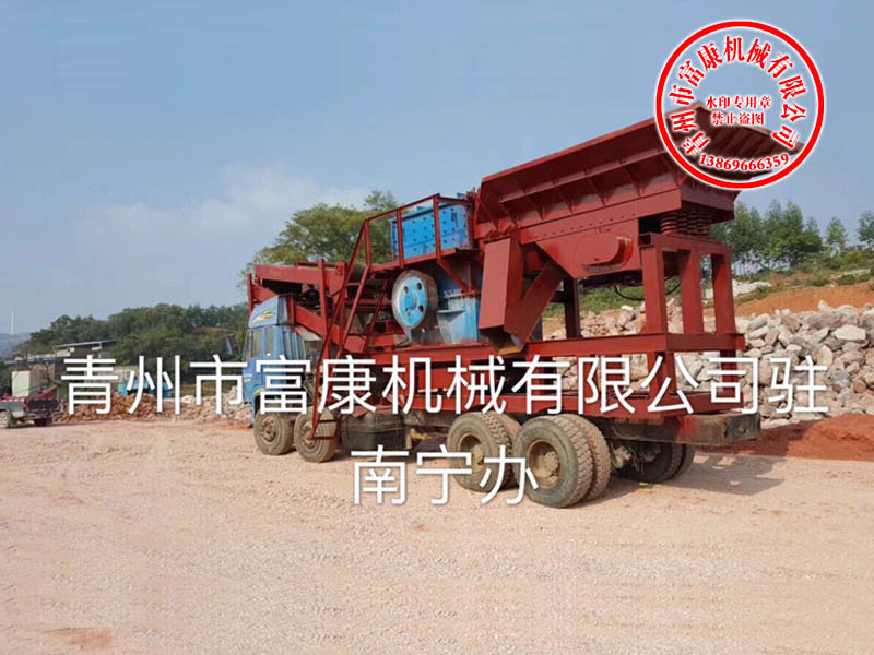 车载轮胎式移动午夜家庭影院站